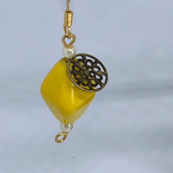 Dangle Earrings Handmade Yellow Geometric Bead Boho Gold Tone Summer Statement - Picture 3 of 5